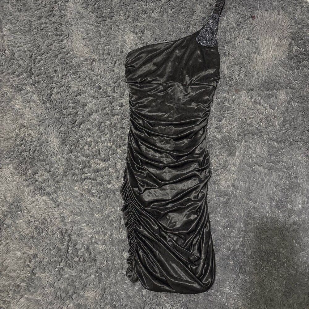 Ruby Rox BodyCon Lil Black Dress  Size Medium Shoulder Cut Out